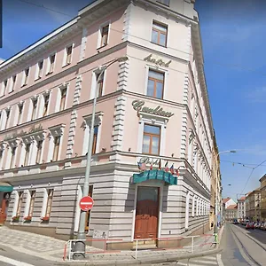 https://carlton-hotel.praguehotelsweb.com